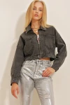 Çift Cepli Fermuarlı Crop Denim Ceket