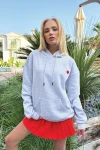 Kalp Nakışlı 3 İplik Kapüşonlu Sweatshirt